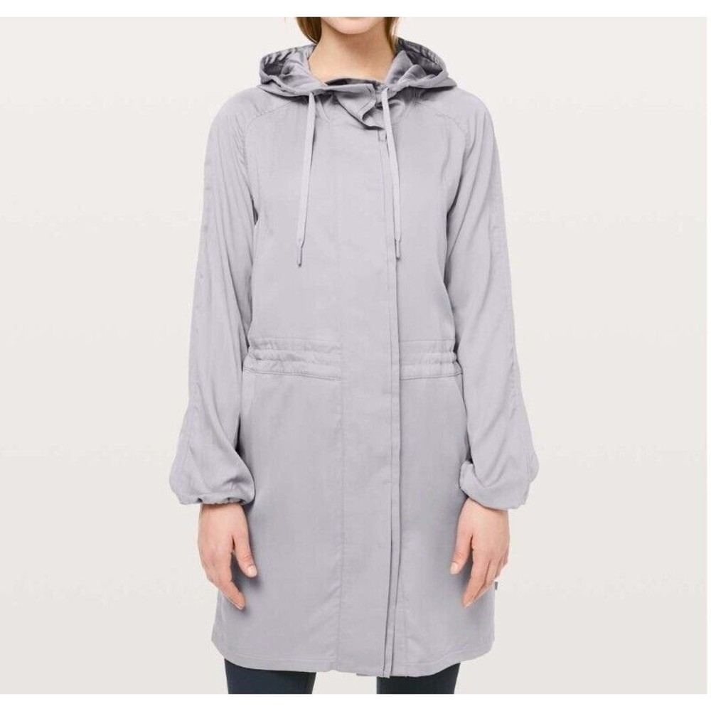 Lululemon Women's City Stroll Lightweight Jacket Size 6 Silverscreen Gray Tencel